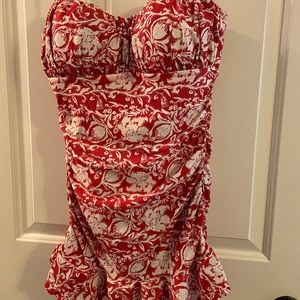 Swimsuit that flatters